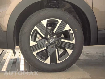 2026 Nissan Kicks SV – miniatura 9
