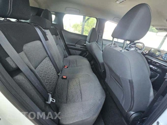 2026 Nissan Kicks SV – miniatura 16