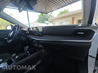 2026 Nissan Kicks SV – miniatura 19