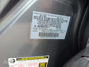 2026 Nissan Kicks SV – miniatura 2