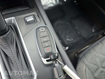 2026 Nissan Kicks SV – miniatura 5