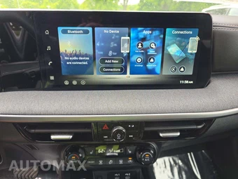 2026 Nissan Kicks SV – miniatura 7