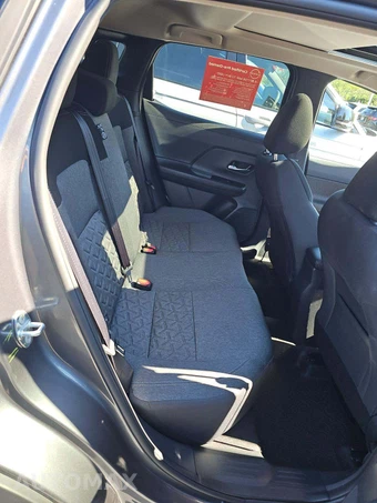 2026 Nissan Kicks SV – miniatura 15