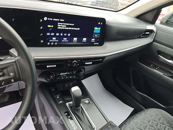 2026 Nissan Kicks SV – miniatura 10