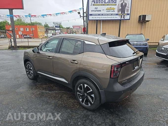 2026 Nissan Kicks SV – miniatura 2