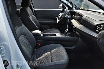 2026 Nissan Kicks SV - miniatura 12