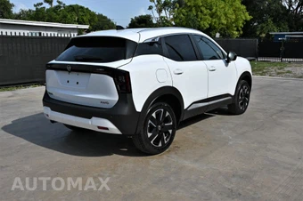 2026 Nissan Kicks SV - miniatura 5