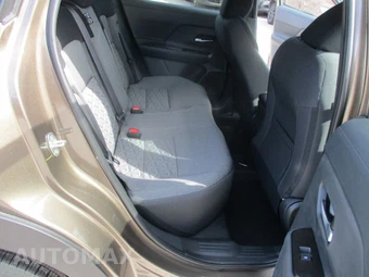 2026 Nissan Kicks SV - miniatura 17