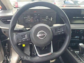 2026 Nissan Kicks SV – miniatura 10