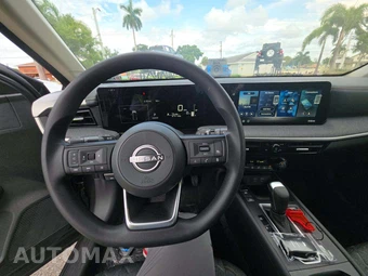 2026 Nissan Kicks SV – miniatura 10