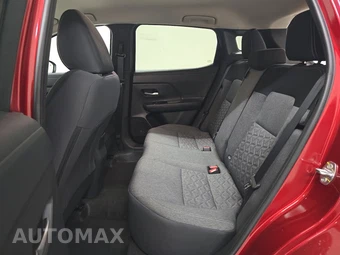 2026 Nissan Kicks SV – miniatura 13