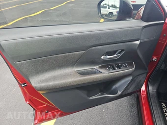 2026 Nissan Kicks SV - miniatura 9