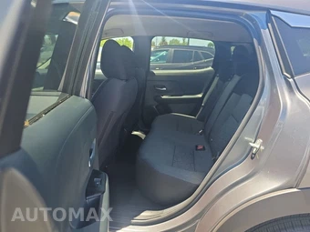 2026 Nissan Kicks SV – miniatura 13