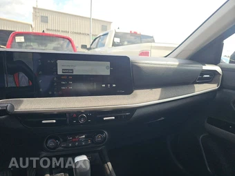 2026 Nissan Kicks SV – miniatura 11