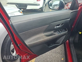 2026 Nissan Kicks SV – miniatura 9