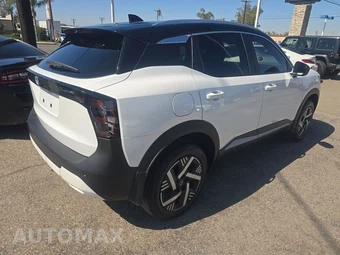 2026 Nissan Kicks SV - miniatura 4
