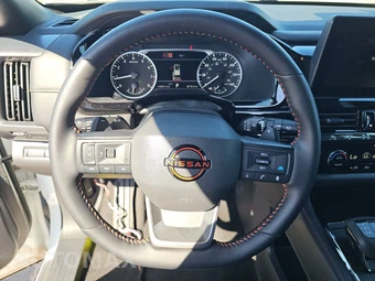 2026 Nissan Pathfinder Rock Creek - miniatura 10