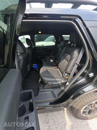 2026 Nissan Pathfinder Rock Creek – miniatura 10