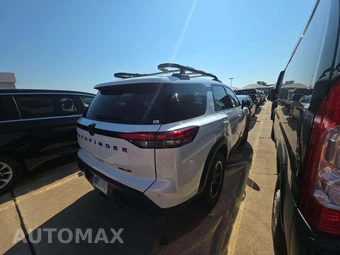 2026 Nissan Pathfinder Rock Creek – miniatura 3