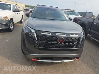 2026 Nissan Pathfinder Rock Creek - miniatura 2