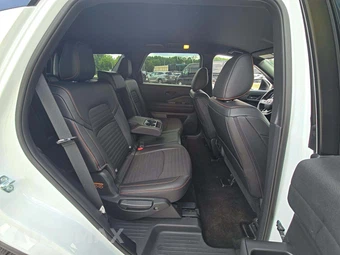 2026 Nissan Pathfinder Rock Creek – miniatura 14