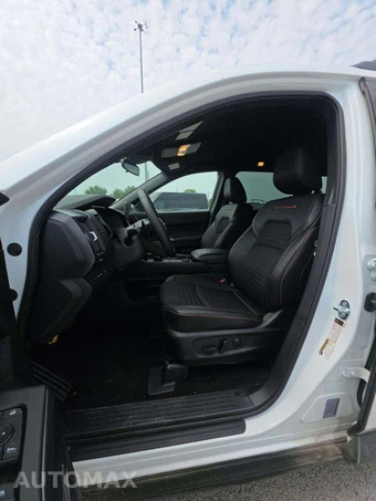 2026 Nissan Pathfinder Rock Creek - miniatura 3