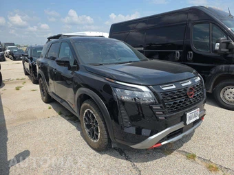 2026 Nissan Pathfinder Rock Creek – miniatura 4
