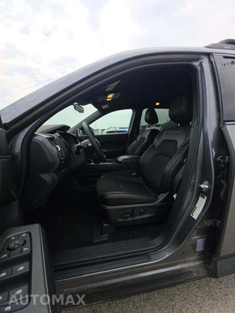 2026 Nissan Pathfinder Rock Creek – miniatura 3