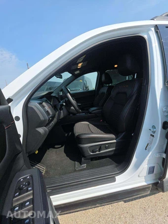 2026 Nissan Pathfinder Rock Creek – miniatura 6