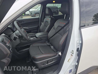 2026 Nissan Pathfinder Rock Creek – miniatura 3