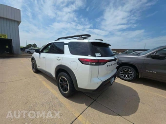 2026 Nissan Pathfinder Rock Creek – miniatura 2