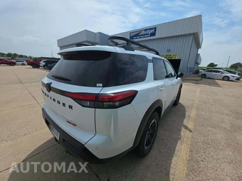 2026 Nissan Pathfinder Rock Creek – miniatura 3