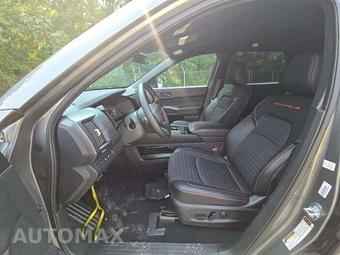 2026 Nissan Pathfinder Rock Creek – miniatura 3