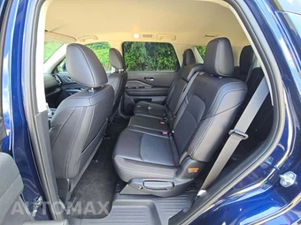 2026 Nissan Pathfinder SL – miniatura 10