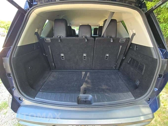2026 Nissan Pathfinder SL – miniatura 12