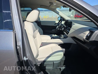 2026 Nissan Pathfinder SL – miniatura 8