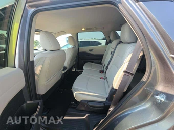 2026 Nissan Pathfinder SL - miniatura 13
