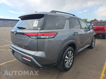 2026 Nissan Pathfinder SL – miniatura 4