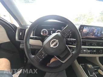 2026 Nissan Pathfinder SL – miniatura 10