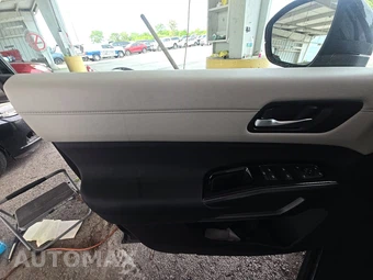 2026 Nissan Pathfinder SL – miniatura 9