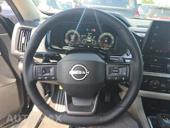 2026 Nissan Pathfinder SL – miniatura 10