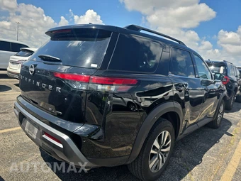 2026 Nissan Pathfinder SL – miniatura 4