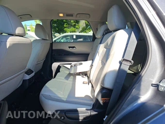 2026 Nissan Pathfinder SL – miniatura 13