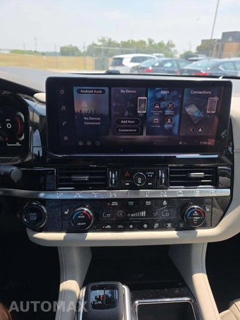 2026 Nissan Pathfinder SL – miniatura 7