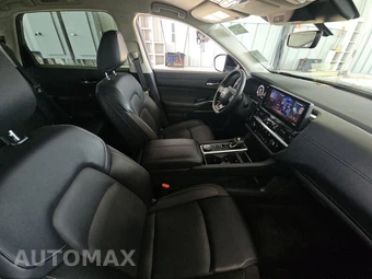 2026 Nissan Pathfinder SL – miniatura 8