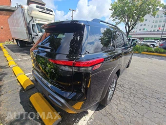 2026 Nissan Pathfinder SL – miniatura 3
