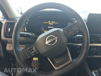 2026 Nissan Pathfinder SL – miniatura 10