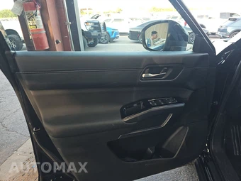 2026 Nissan Pathfinder SL – miniatura 9