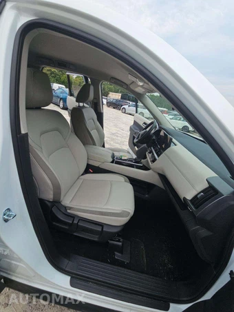 2026 Nissan Pathfinder SL - miniatura 19
