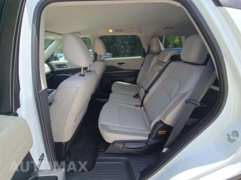 2026 Nissan Pathfinder SL – miniatura 10